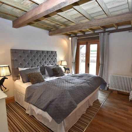 Oak Tree Stables Cottage Birmingham Esterno foto