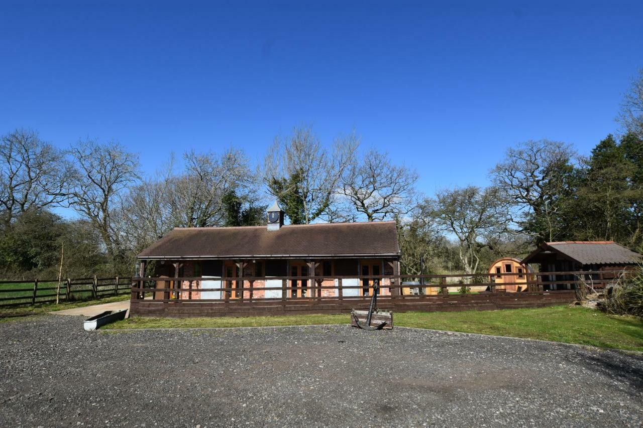 Oak Tree Stables Cottage Birmingham Esterno foto